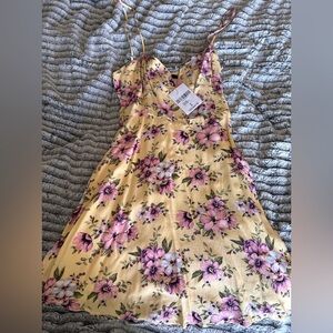 Forever 21 Yellow Floral Sun Dress Size Medium New With Tags